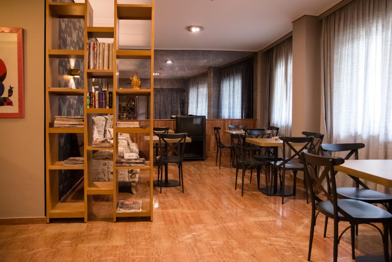 Hotel Maroussi أثينا الغرفة الصورة